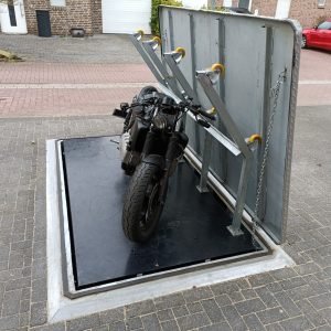 Motorberging bezorgd in Düsseldorf