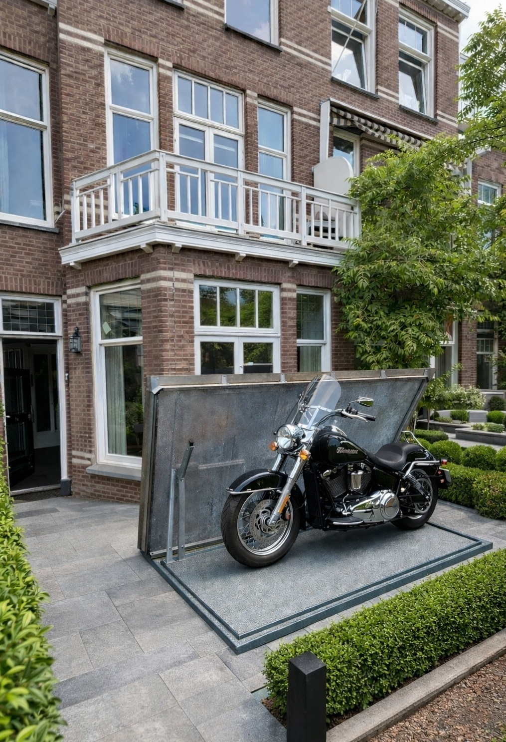 Ondergrondse motorstalling in de voortuin van Klikoplus