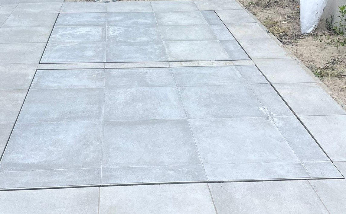 Ondergrondse opbergsystemen verzonken in het terras